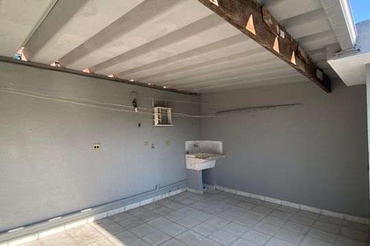 Área de Serviço - Varanda de casa à venda com 3 quartos, 250m² em Bussocaba, Osasco
