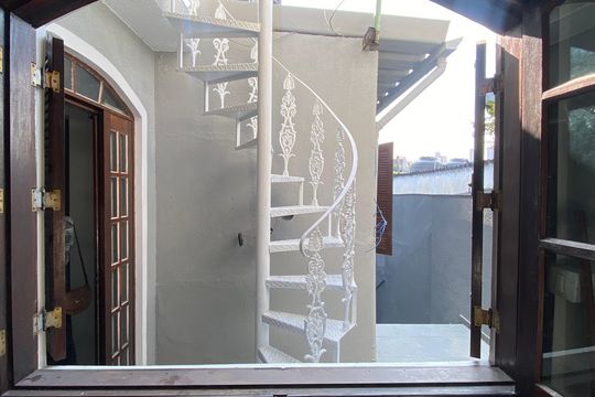 Quarto 1 - Vista de casa à venda com 3 quartos, 250m² em Bussocaba, Osasco