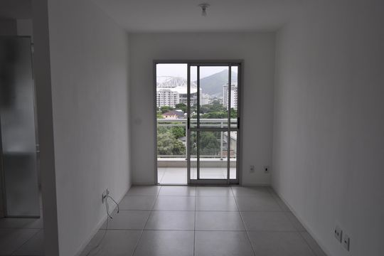 Apartamento à venda com 2 quartos, 57m² em Todos Os Santos, Rio de Janeiro