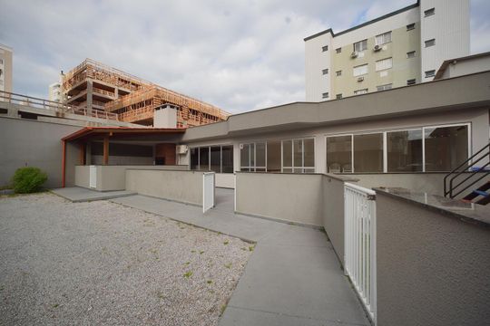 Área comum  de apartamento para alugar com 1 quarto, 42m² em Abraão, Florianópolis