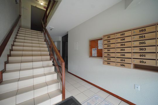 Hall de entrada do Bloco  de apartamento para alugar com 1 quarto, 42m² em Abraão, Florianópolis