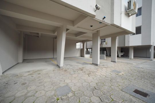Garagem de apartamento para alugar com 1 quarto, 42m² em Abraão, Florianópolis