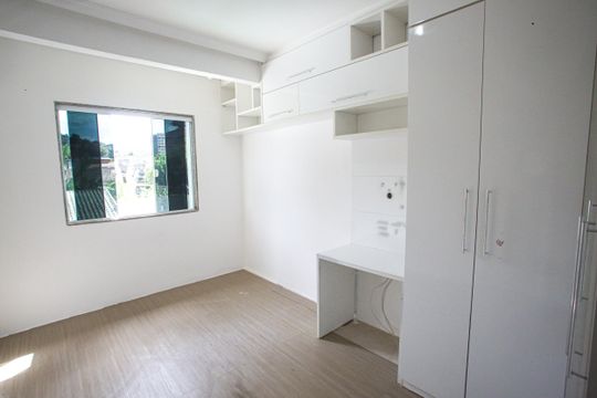Quarto Suíte 2 de casa para alugar com 2 quartos, 123m² em Taquara, Rio de Janeiro