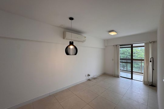 Sala de apartamento para alugar com 4 quartos, 169m² em Recreio dos Bandeirantes, Rio de Janeiro