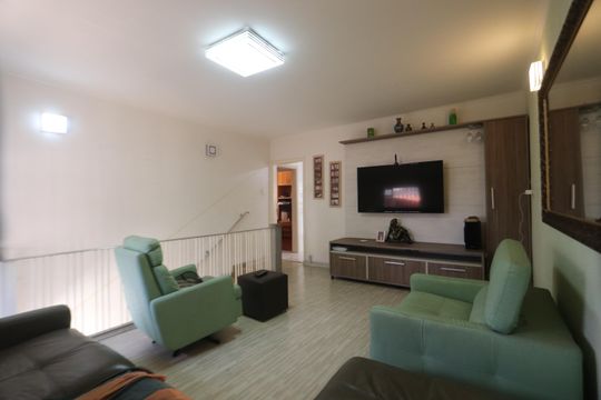 Casa para alugar com 4 quartos, 300m² em Jardim Avelino, São Paulo