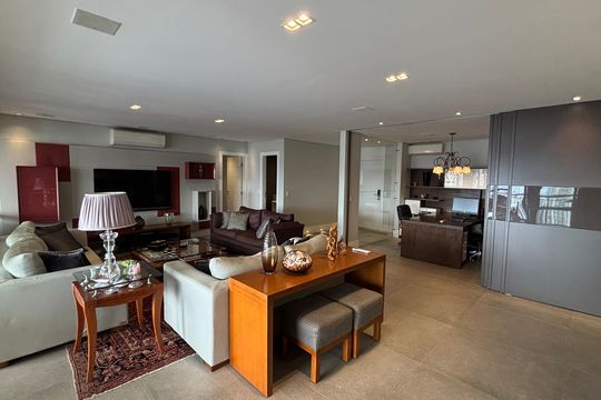 Sala de apartamento à venda com 3 quartos, 236m² em Vila Gilda, Santo André