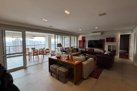 Apartamento à venda com 3 quartos, 236m² em Vila Gilda, Santo André