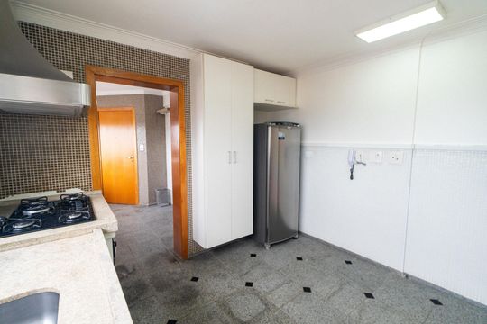 Cozinha de apartamento à venda com 5 quartos, 290m² em Vila Mascote, São Paulo