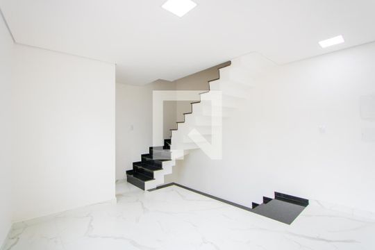 Casa à venda com 2 quartos, 117m² em Vila Alzira, Santo André
