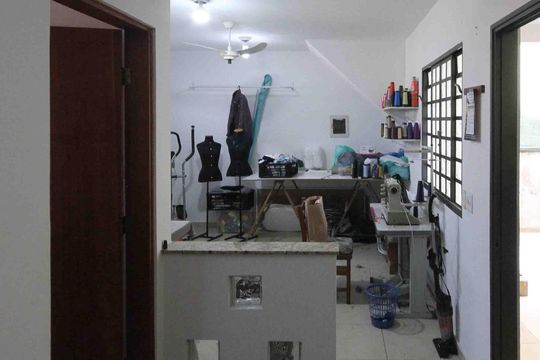 Área de Serviço de casa à venda com 4 quartos, 270m² em Vila Cleonice, São Paulo