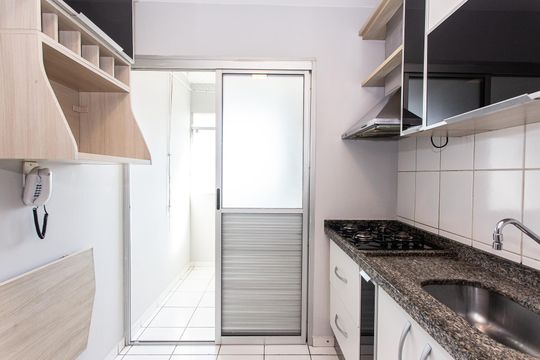 Cozinha de apartamento para alugar com 2 quartos, 48m² em Penha de França, São Paulo