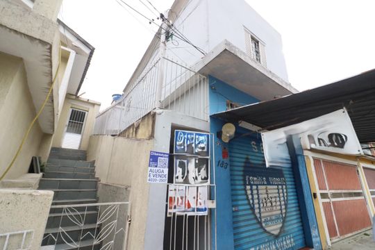Fachada de casa à venda com 2 quartos, 70m² em Bela Vista, Osasco