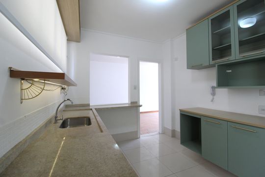 Cozinha de apartamento à venda com 2 quartos, 92m² em Vila Nova Conceição, São Paulo