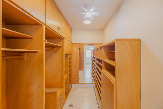 Closet de apartamento para alugar com 4 quartos, 150m² em Pinheiros, São Paulo