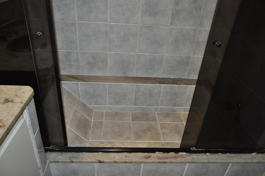 Banheiro da Suíte de casa de condomínio à venda com 2 quartos, 103m² em Engenho Novo, Rio de Janeiro