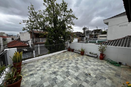 Varanda da Suíte 1 de casa à venda com 3 quartos, 250m² em Vila Paiva, São Paulo