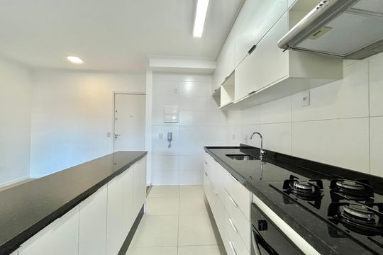 Cozinha de apartamento para alugar com 2 quartos, 63m² em Jardim Prudência, São Paulo
