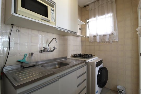 Cozinha de apartamento para alugar com 1 quarto, 46m² em Vila Nova Conceição, São Paulo