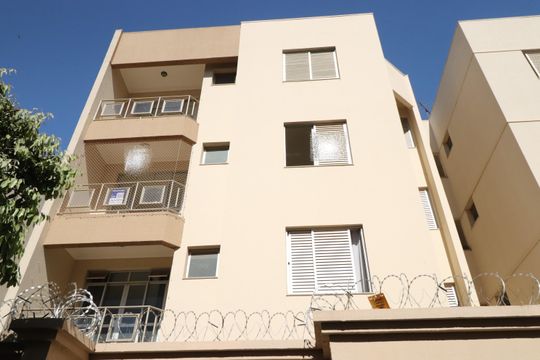 Fachada de apartamento para alugar com 3 quartos, 95m² em Santa Mônica, Uberlândia