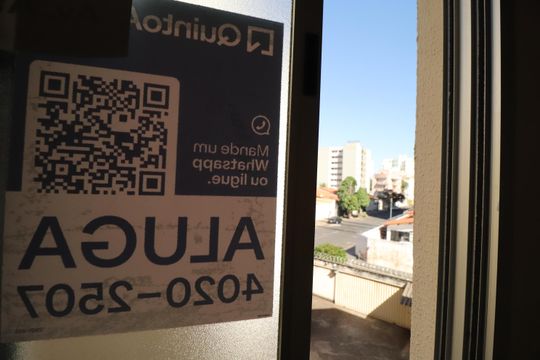 Plaquinha de apartamento para alugar com 3 quartos, 95m² em Santa Mônica, Uberlândia