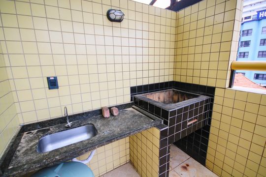 Área comum - Churrasqueira de apartamento para alugar com 3 quartos, 100m² em Guilhermina, Praia Grande