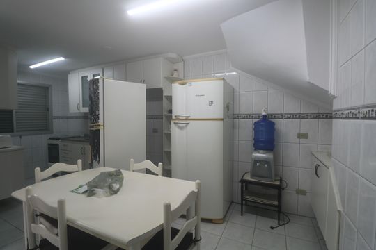Cozinha de apartamento para alugar com 2 quartos, 110m² em Loteamento Joao Batista Juliao, Guarujá
