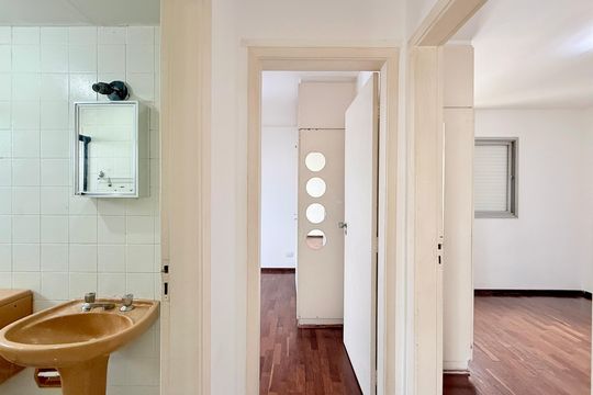 Corredor  de apartamento para alugar com 2 quartos, 60m² em Campo Belo, São Paulo