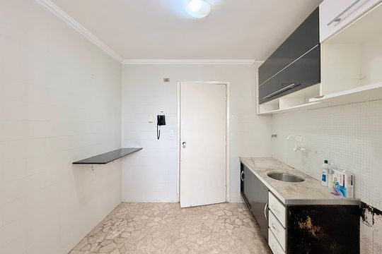 Cozinha de apartamento para alugar com 2 quartos, 60m² em Campo Belo, São Paulo