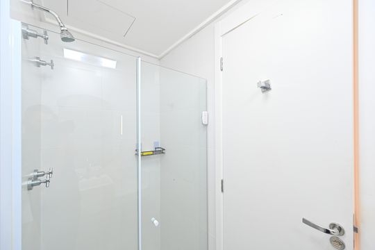 Banheiro Social de kitnet/studio para alugar com 1 quarto, 18m² em Vila Clementino, São Paulo