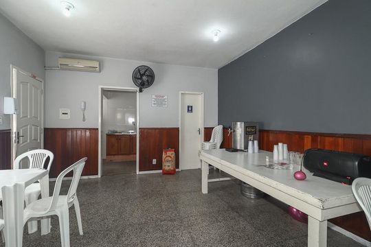 Área comum - Salão de festas de apartamento à venda com 1 quarto, 47m² em Jardim Dona Leopoldina, Porto Alegre