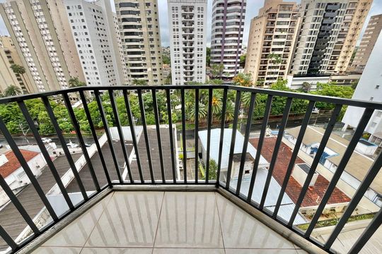 Sacada Quarto  de apartamento à venda com 1 quarto, 52m² em Jardim Proença, Campinas