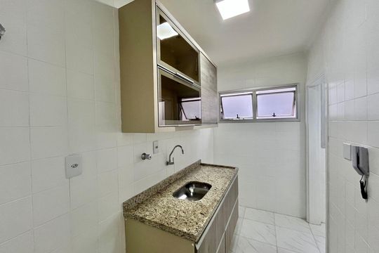 Cozinha de apartamento à venda com 1 quarto, 52m² em Jardim Proença, Campinas