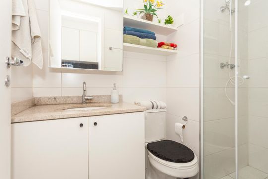Banheiro de kitnet/studio à venda com 1 quarto, 24m² em Brooklin Paulista, São Paulo