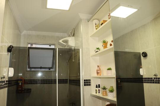 Banheiro de apartamento à venda com 2 quartos, 48m² em Vila Ema, São Paulo