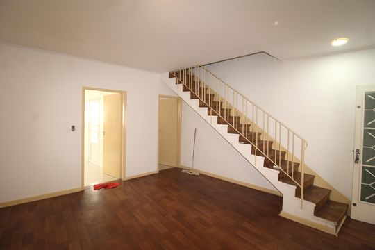 Casa para alugar com 4 quartos, 160m² em Vila Mazzei, São Paulo