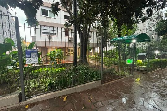 SUPD-145 de apartamento para alugar com 2 quartos, 70m² em Higienópolis, Porto Alegre
