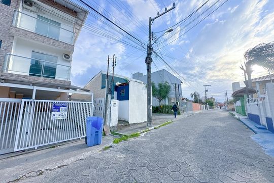 Vista da Rua de apartamento para alugar com 2 quartos, 55m² em Ingleses do Rio Vermelho, Florianópolis