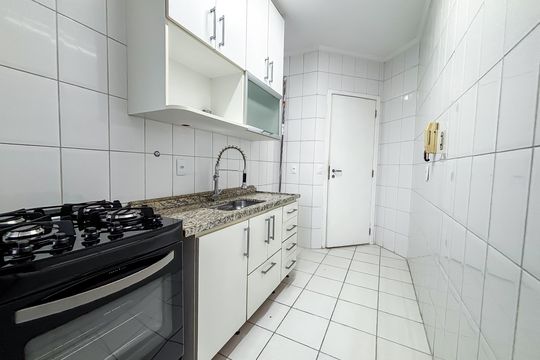 Cozinha de apartamento para alugar com 2 quartos, 64m² em Sumaré, São Paulo