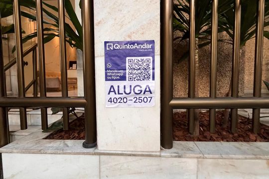 Placa de apartamento para alugar com 3 quartos, 71m² em Copacabana, Rio de Janeiro