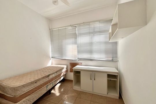 Quarto 1 de apartamento para alugar com 3 quartos, 71m² em Copacabana, Rio de Janeiro
