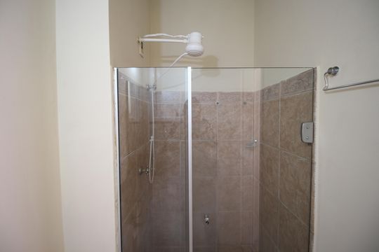 Banheiro de apartamento para alugar com 0 quarto, 37m² em Boa Vista, Porto Alegre