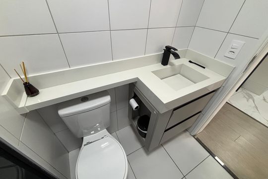 Banheiro  de apartamento à venda com 2 quartos, 33m² em Vila Pierina, São Paulo