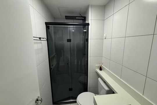 Banheiro  de apartamento à venda com 2 quartos, 33m² em Vila Pierina, São Paulo