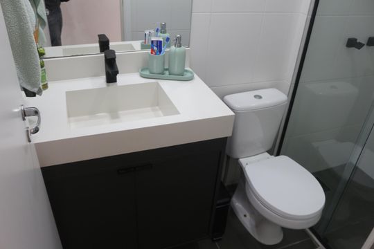 Banheiro de apartamento à venda com 2 quartos, 67m² em Olímpico, São Caetano do Sul