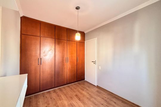 Quarto 1 de apartamento para alugar com 2 quartos, 54m² em Vila Nova Conceição, São Paulo