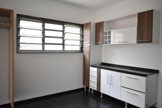 Cozinha de casa para alugar com 3 quartos, 240m² em Planalto Paulista, São Paulo