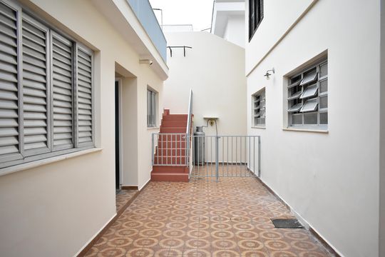 Quintal de casa para alugar com 3 quartos, 240m² em Planalto Paulista, São Paulo