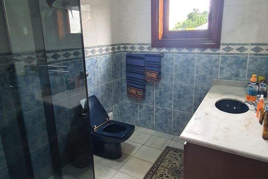 Banheiro de casa à venda com 4 quartos, 500m² em Interlagos, São Paulo