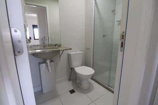 Banheiro  de apartamento para alugar com 2 quartos, 47m² em Campos Elíseos, Ribeirão Preto
