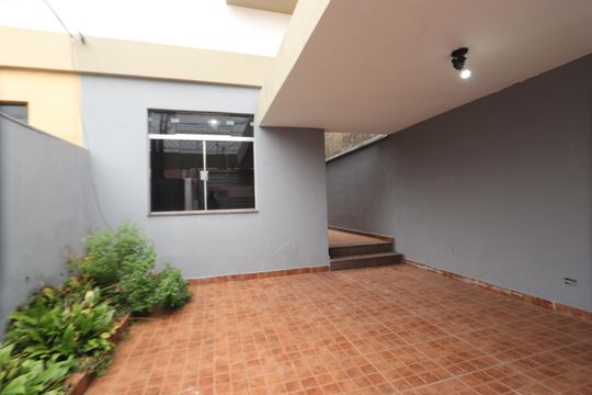 Garagem de casa à venda com 2 quartos, 100m² em Jardim Vila Formosa, São Paulo
